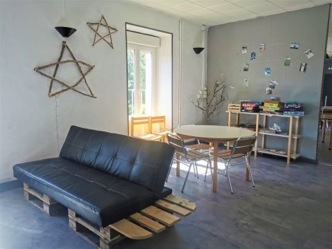 Salle à vivre groupe 1 DITEP Home Vivarois